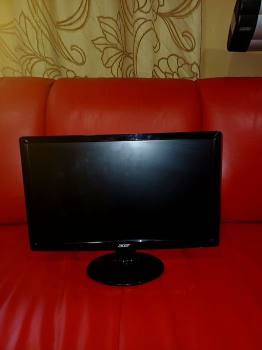 Монитор Acer в новом состоянии