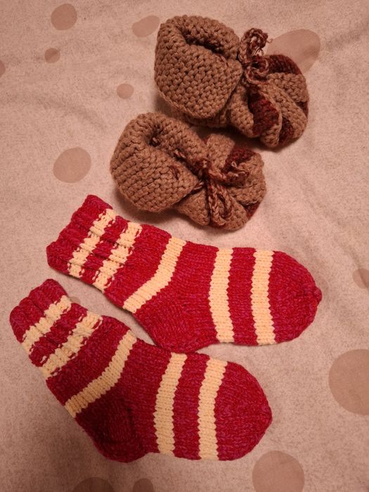 Продам вязаные детские носочки