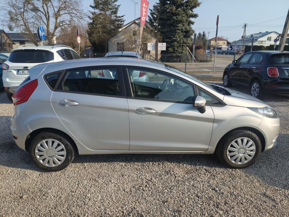 Fiesta  102tyś.km. Cała oryginalna.  2011r.