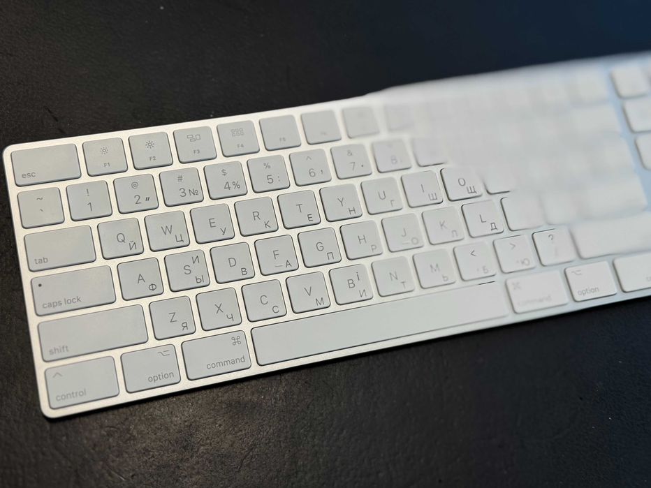 Лазерная гравировка клавиатуры MacBook Ноутбуков Клавиатур