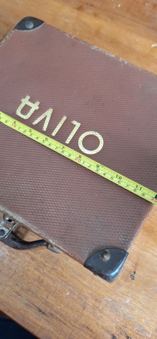 Mala de costura antiga da marca Oliva