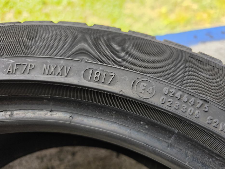 Зимові шини CONTINENTAL 205/50 R17