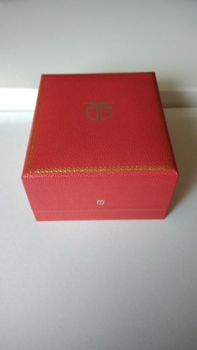 Relógio elegante TITAN