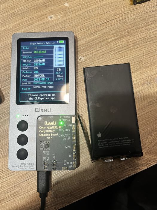 baterii do iPhone 13, która pracuje wtedy, kiedy ma dobry humor