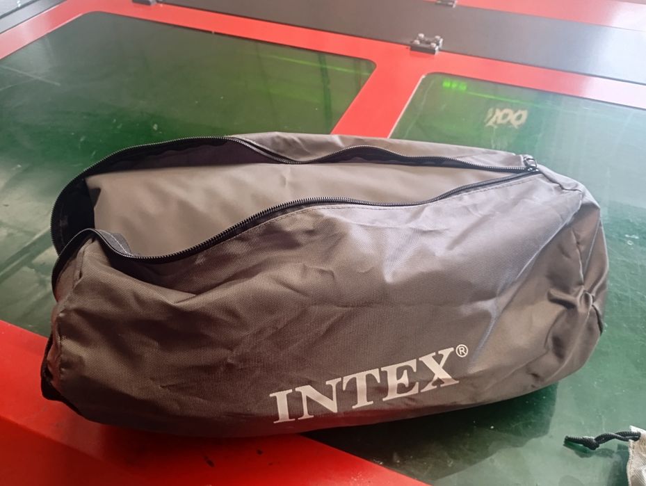 Colchão intex insuflável