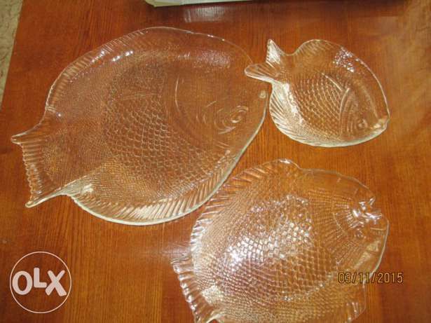 Набор из трех салатниц для рыбы.