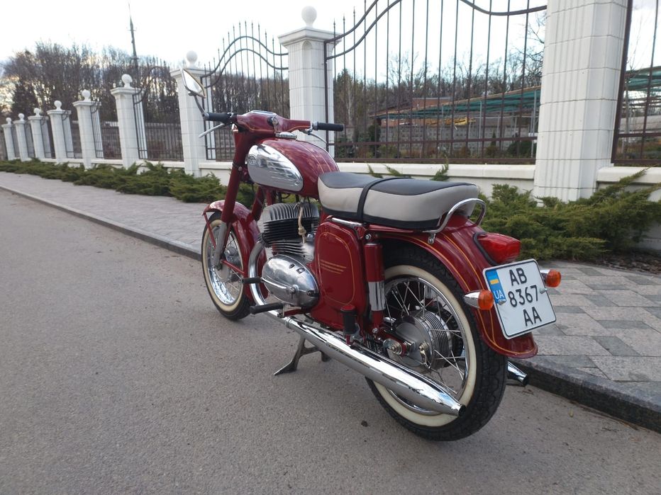 Продам мотоцикл Jawa 350 typ 360.00