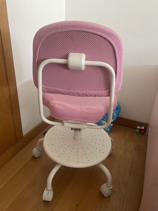 Cadeira menina em rosa ikea