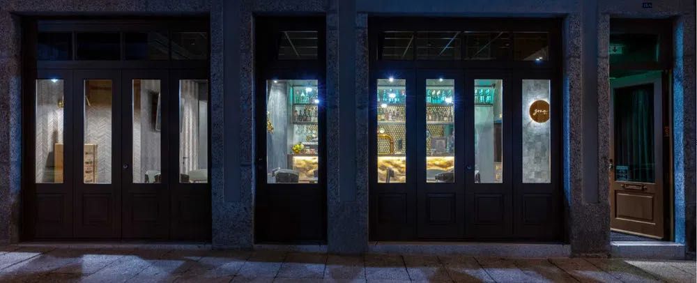 Bar no centro histórico de Guimarães