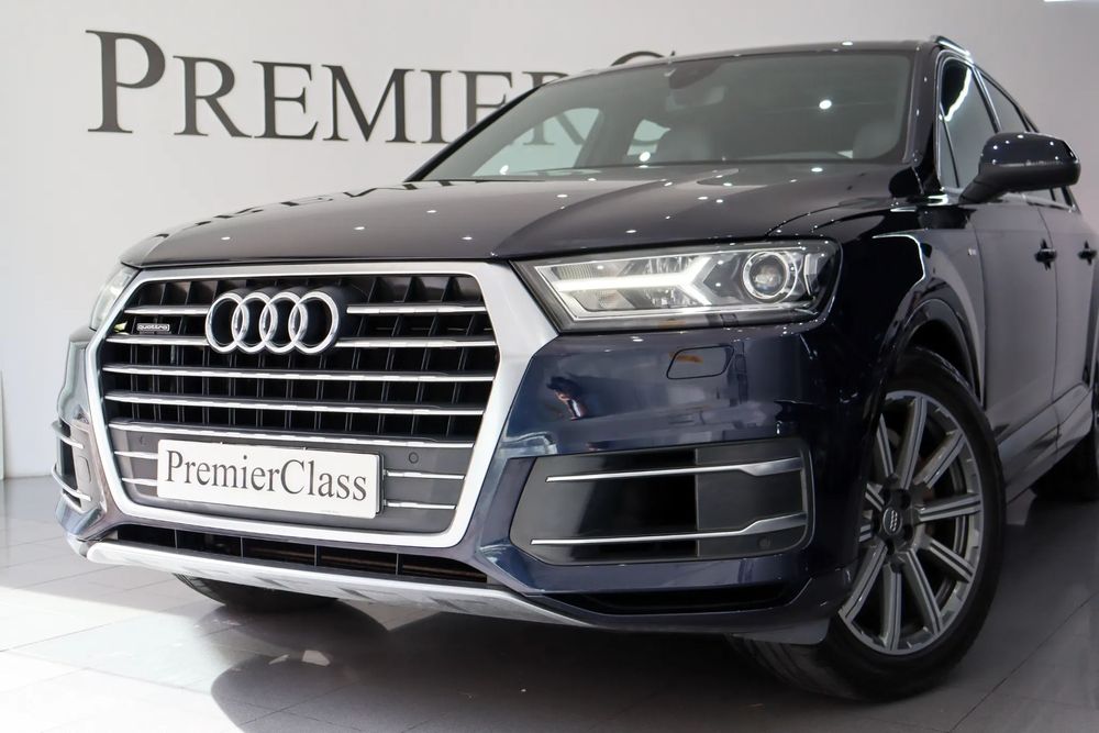 Audi Q7 3.0 TDI quattro S-line Tiptronic 7L