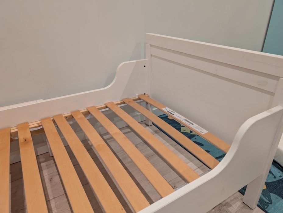 Cama IKEA com colchão