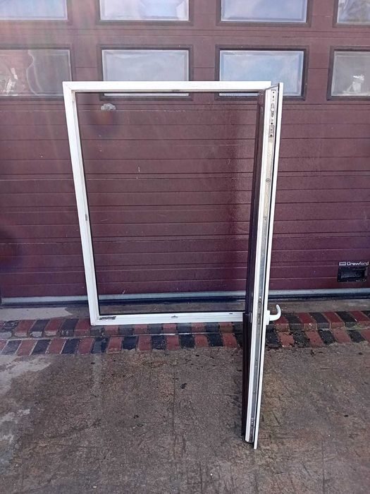 Okno jednoskrzydłowe 124x169 mahoń pcv okna DOWÓZ CAŁY KRAJ