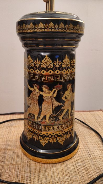 Lampa z motywem greckim