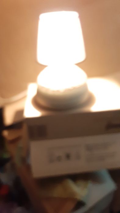 Dois candeiros de mesa em bom funcionamento