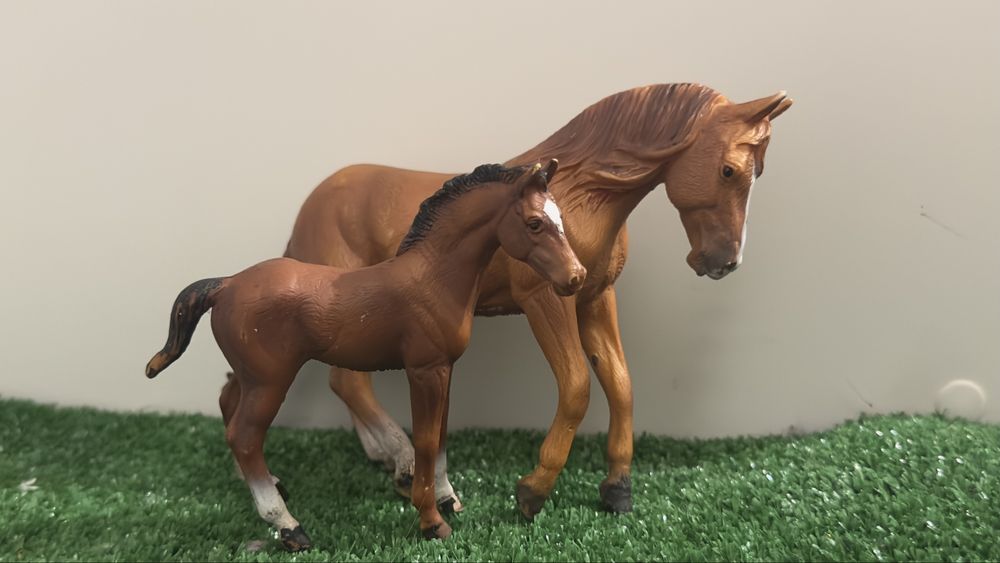 zestaw konikow schleich
