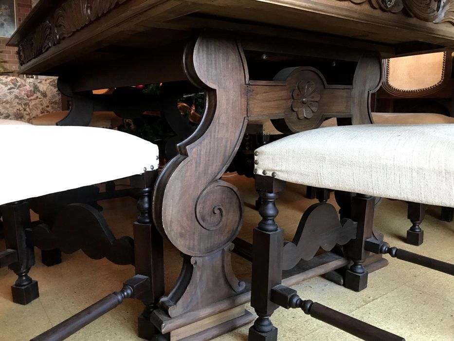 Mesa de madeira maciça