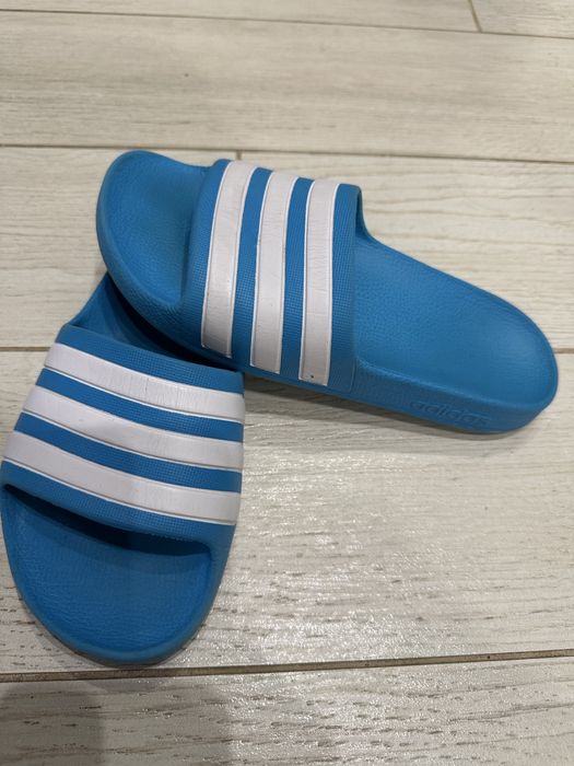 Шльопанці(капці) adidas на хлопчика