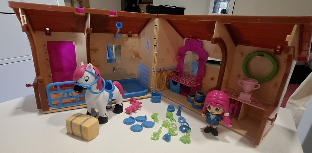 Bonecos Pinypon diversos