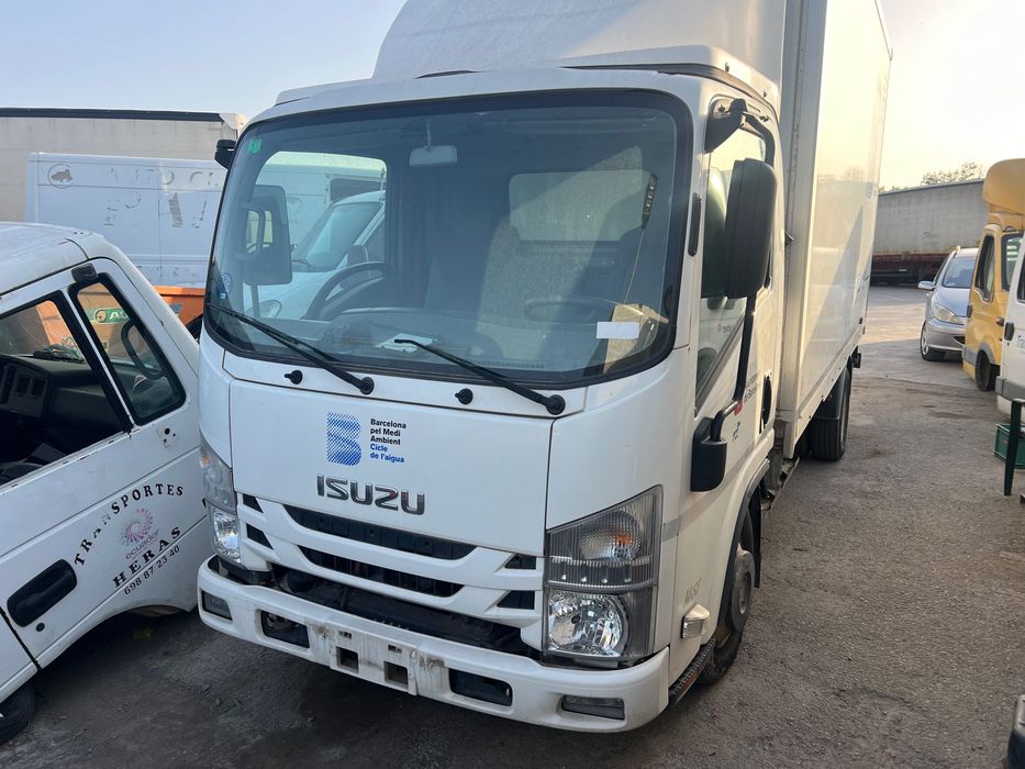 Isuzu M55 części Rama Zawieszenie Most Koła