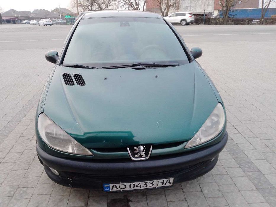 Продам надійне авто Пежо 206