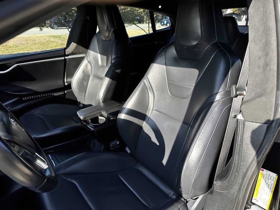 Tesla Model S P100D      2016