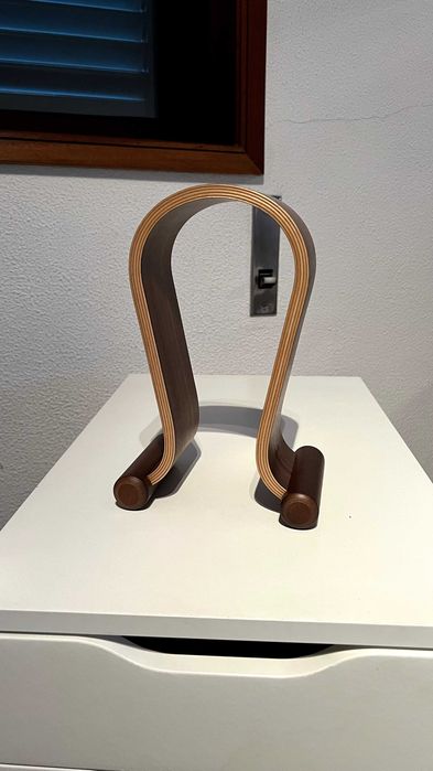 Suporte madeira para headphones "kalibri"