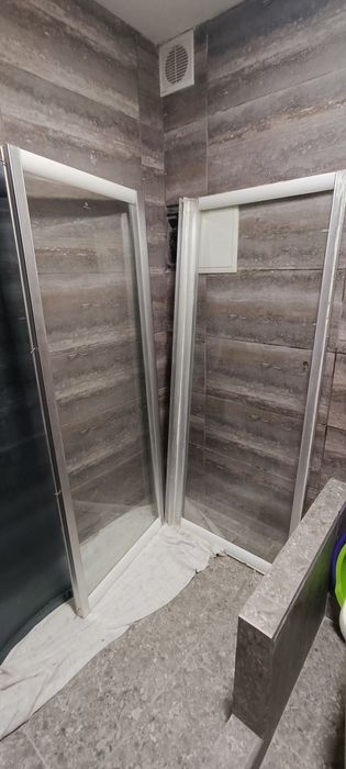 Стекла каленые, для душевой кабины