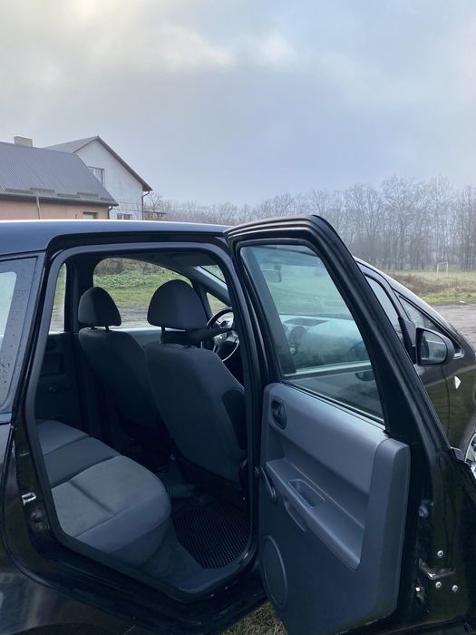 Mitsubishi Colt, 1.1 бензин, економний міський хетчбек