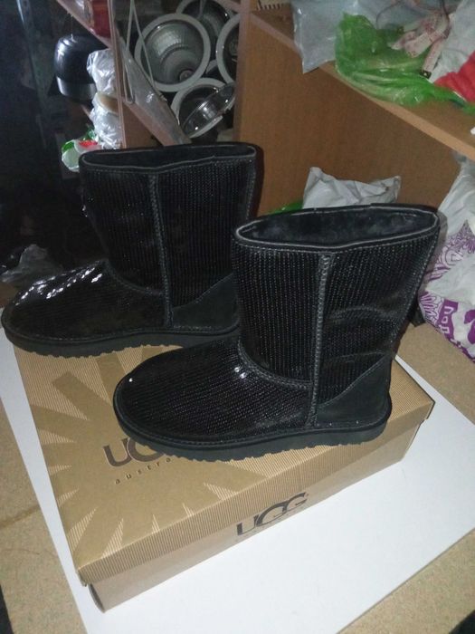 Угги черные с пайетками Ugg Classic short black 37