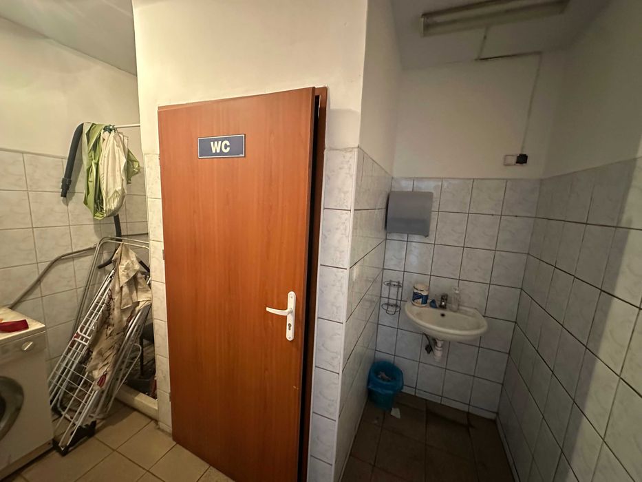 FIRMA AUTOBUSOWA wraz z kontraktami, Hala warsztatową i placem