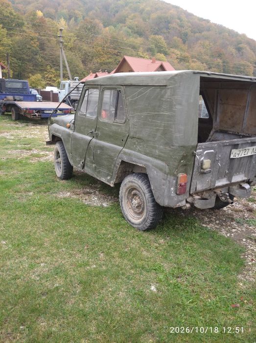 УАЗ 469, на ходу. З документами.Залізний дах.