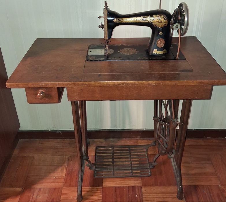 Maquina de costura SINGER