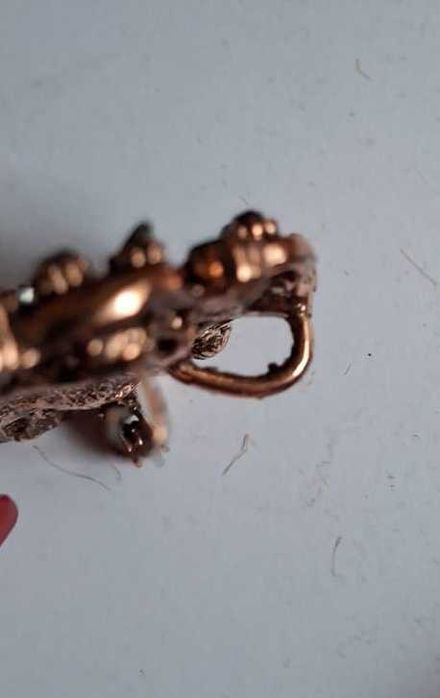 Spektakularna burgundowo zielona broszka w stylu vintage