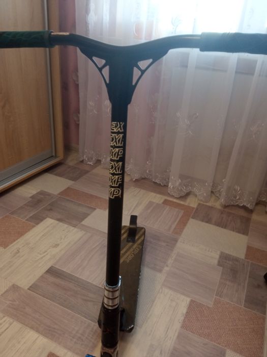 Трюковой самокат Explore