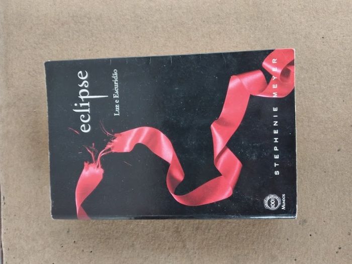 Livro Eclipse - saga twilight