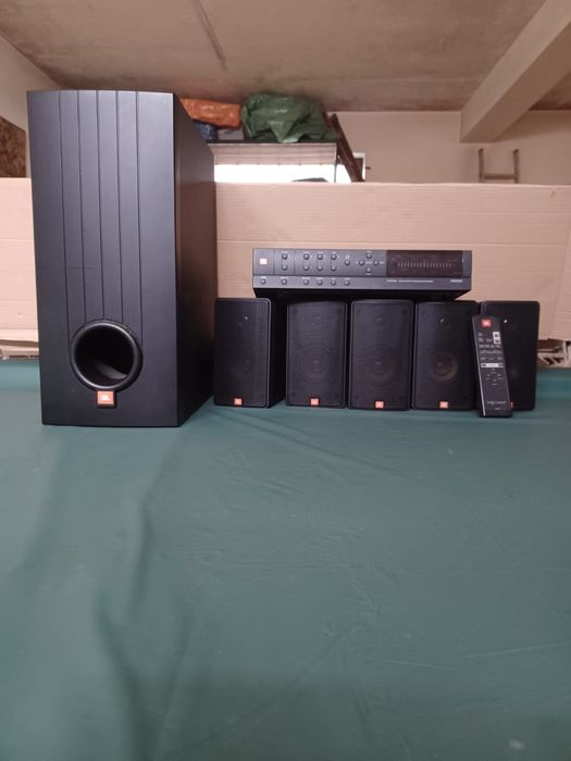 Sistema de Som JBL ESC 200
