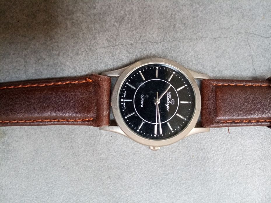 Zegarek firmy chalenger