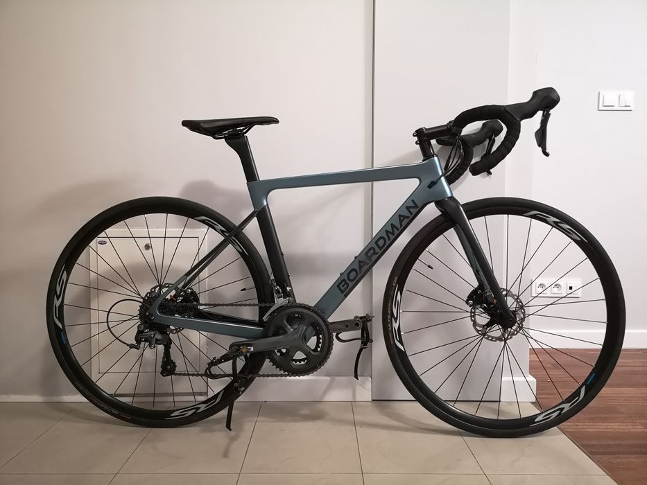 Disc Carbon Boardman Disc Boardman SLR Carbon 105 Di2 Road Bike