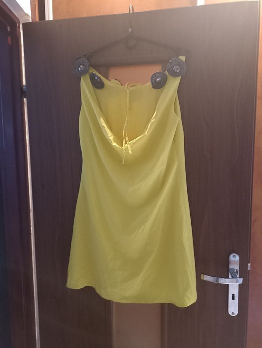 Sukienka z pięknym tyłem