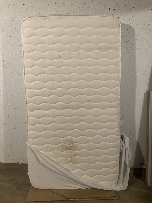 Colchão 183x98 cm - venham buscar!