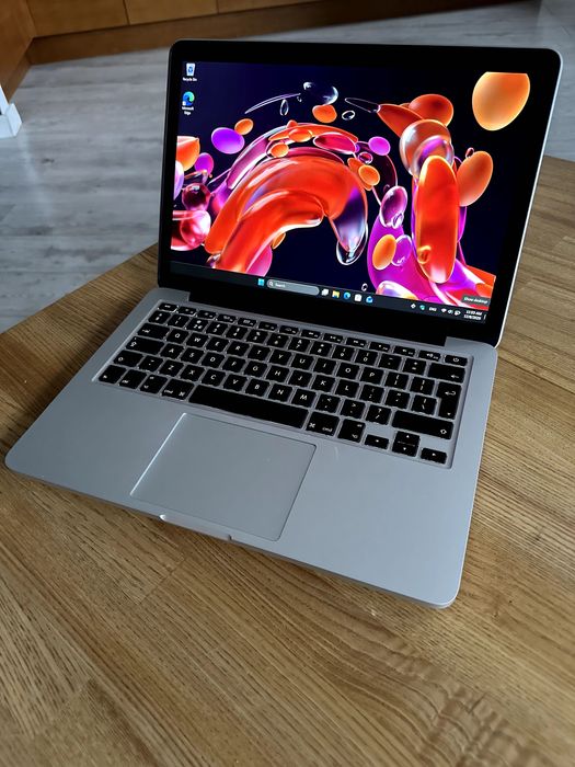 MacBook Pro (Retina, 13-inch, Early 2013) z Windows 11/macOS Catalina