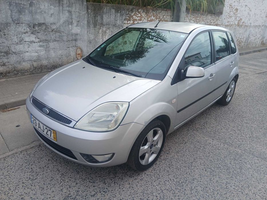 Ford Fiesta 1.4 tdci 5 lugares foto 3