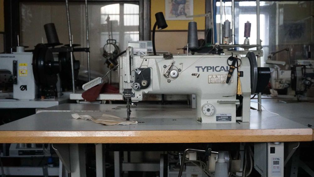 Typical Potrójny Transport Ciężkie Szycie 230V