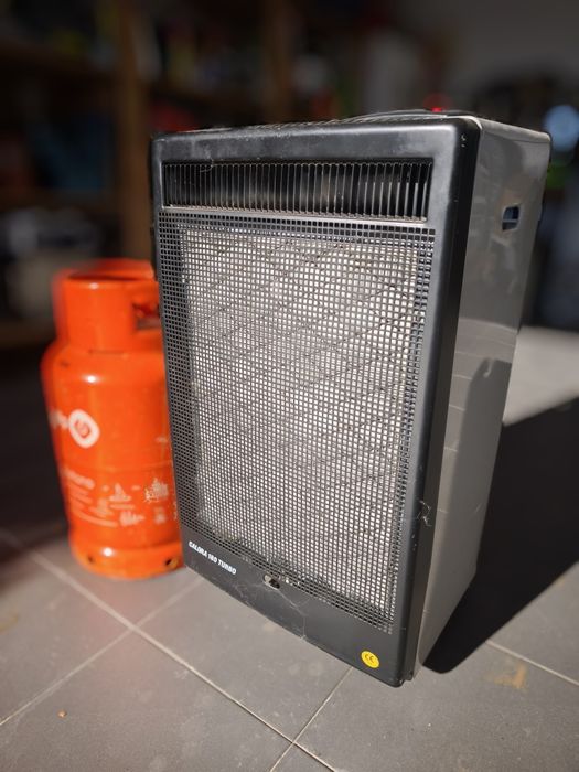 Aquecedor a gás e elétrico