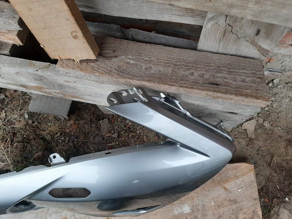 Передний бампер Lexus UX