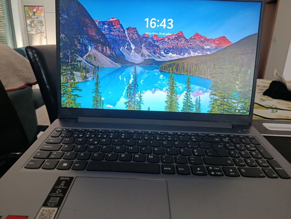 Lenovo IdeaPad Slim