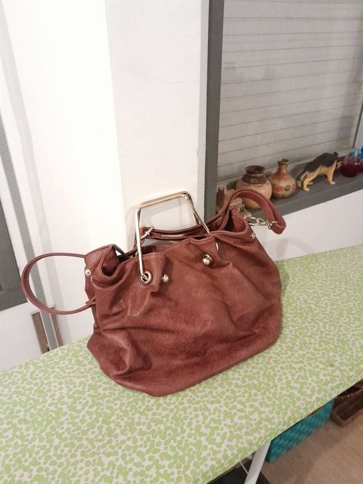 Vendo Mala de Senhora PRIMADONA muito bonita como nova