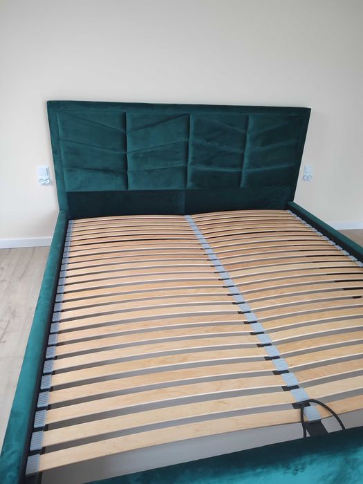 Wykonujemy łóżka tapicerowane na wymiar pojemnik, producent, led