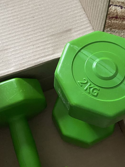 Продаж б/у гантелей 2кг ТІЛЬКИ САМОВИВІЗ!