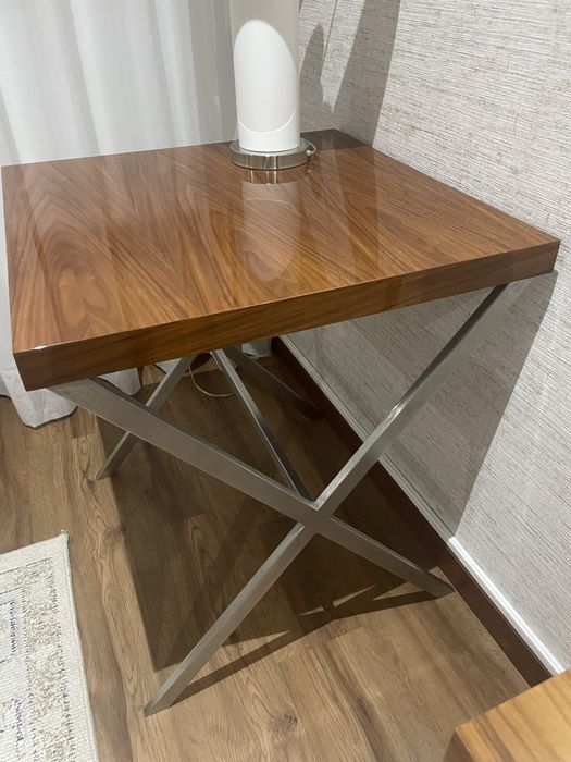 Mesa de apoio de sala